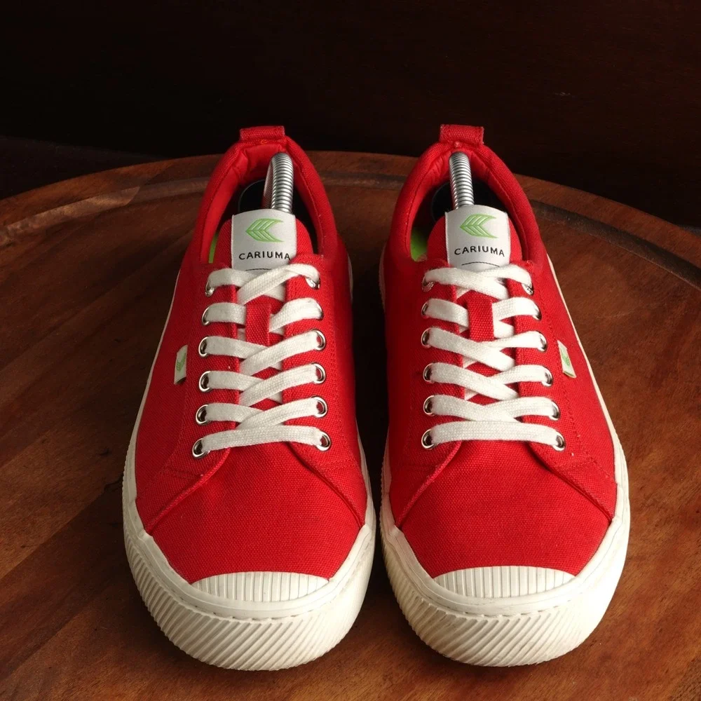 Cariuma Sneakers Unisex Size M10.5 W12 Red OCA Low Canvas Modern Casual Shoes